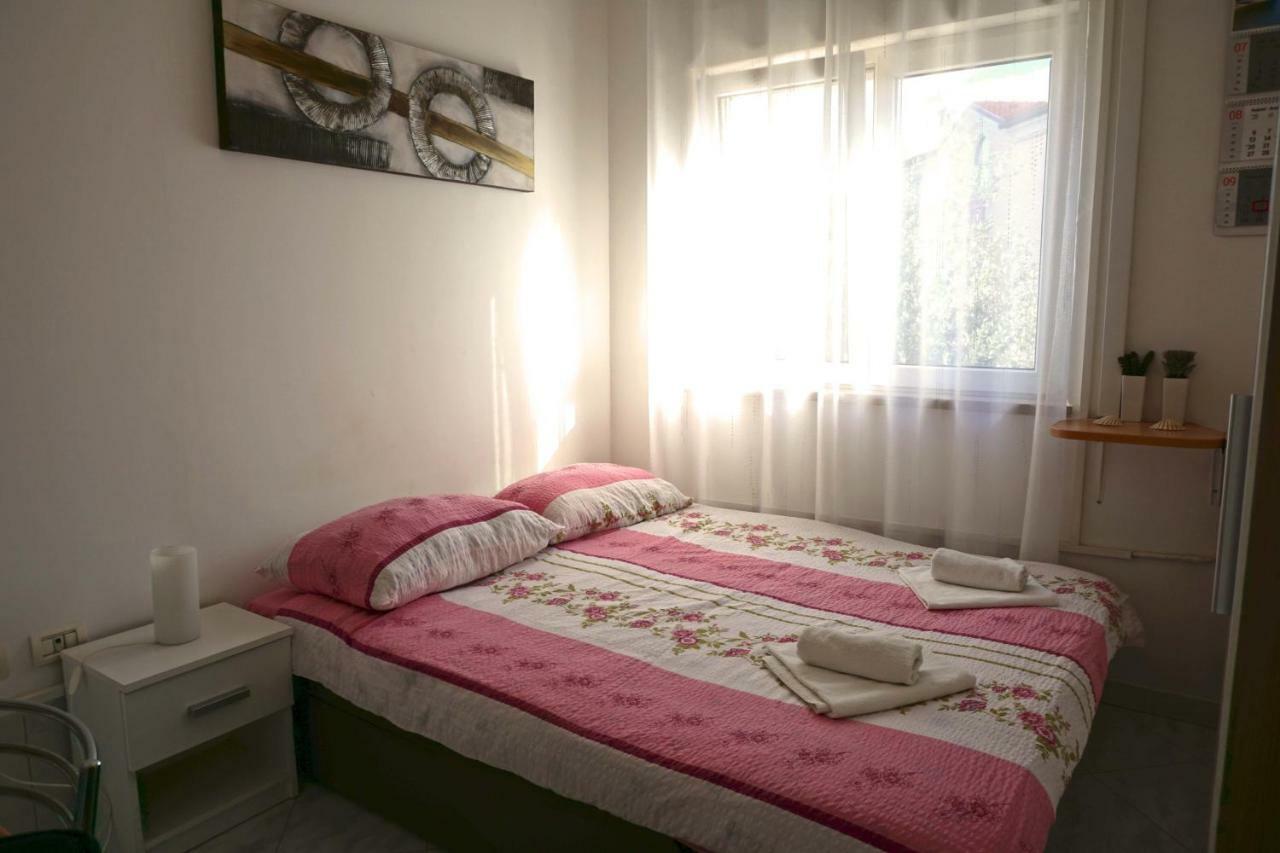 Apartment Umag Nelly Ngoại thất bức ảnh